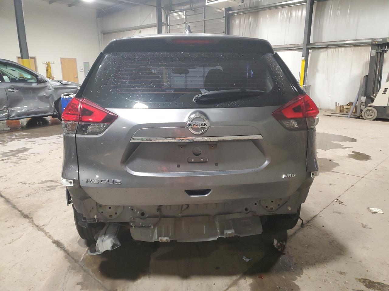 KNMAT2MV0HP506105 NISSAN ROGUE 2017