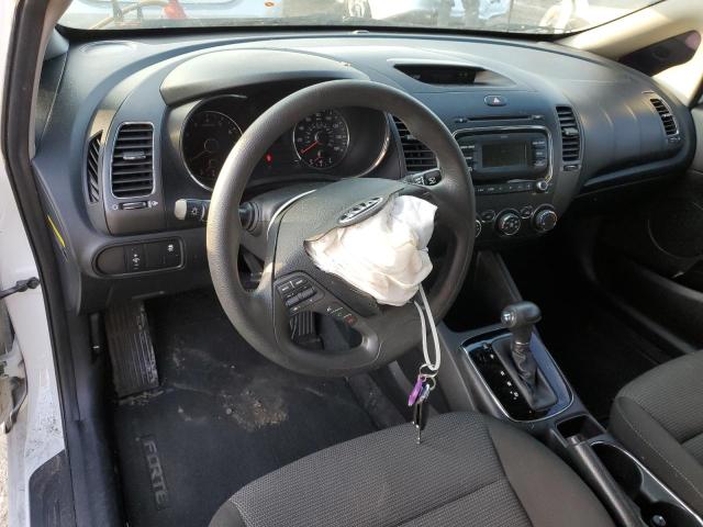 3KPFK4A78JE239215 KIA Forte