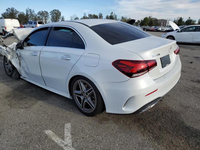 WDD3G4EB6KW032029 Mercedes-Benz A 220