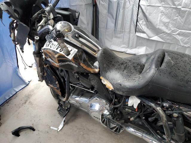 2011 HARLEY-DAVIDSON FLTRU 1HD1KGM10BB626955