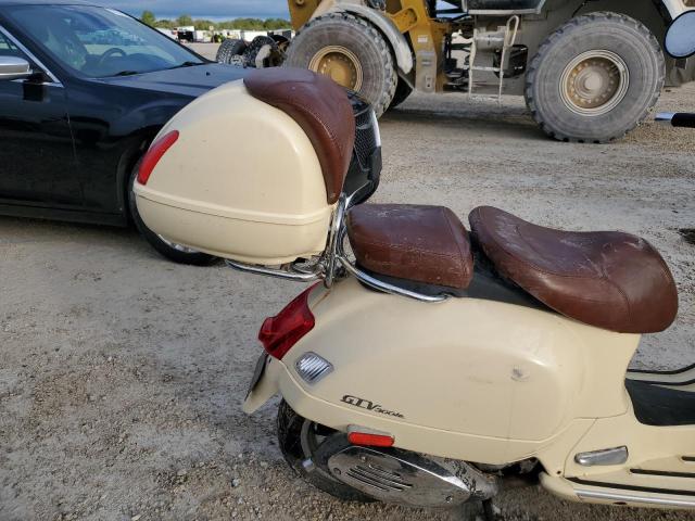 2013 VESPA GTS 300 SU ZAPM459LXD5901125