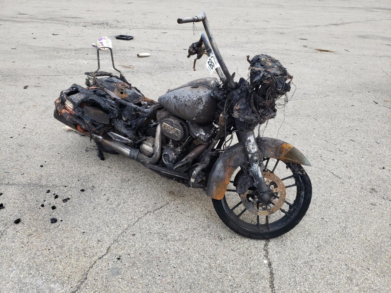 1HD1TCL13JB954523 HARLEY-DAVIDSON FLTRXSE CV 2018