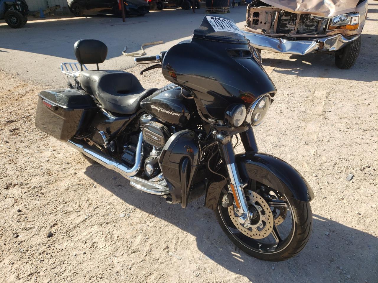 1HD1PXF15HB953245 HARLEY-DAVIDSON FLHXSE CVO 2017