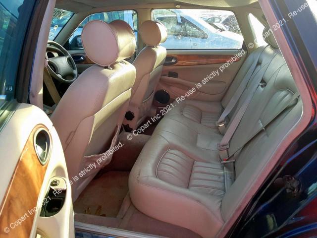 SAJJJALG3CR838128 Jaguar Xj8 Auto
