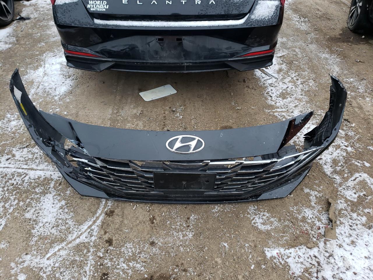 2021 Hyundai Elantra - Image 12