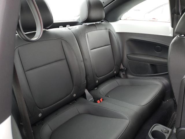 2017 VOLKSWAGEN BEETLE SE 3VWJ17AT4HM629804