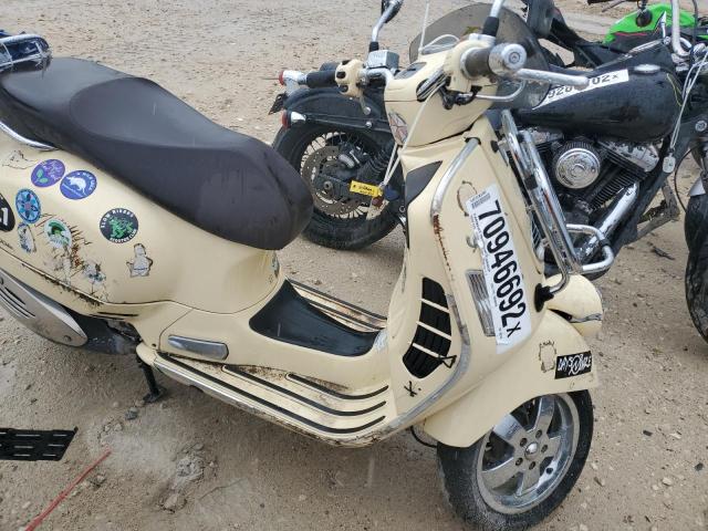 2014 VESPA GTS 300 SU ZAPM459L7E5902153