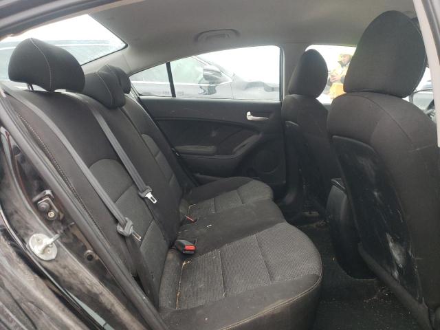 3KPFK4A71JE228492 KIA FORTE LX