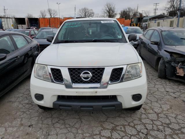  NISSAN FRONTIER 2015 Білий