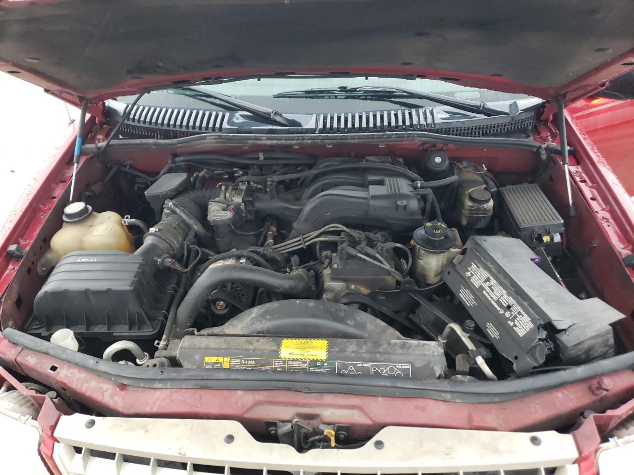 2005 Ford Explorer - Image 11