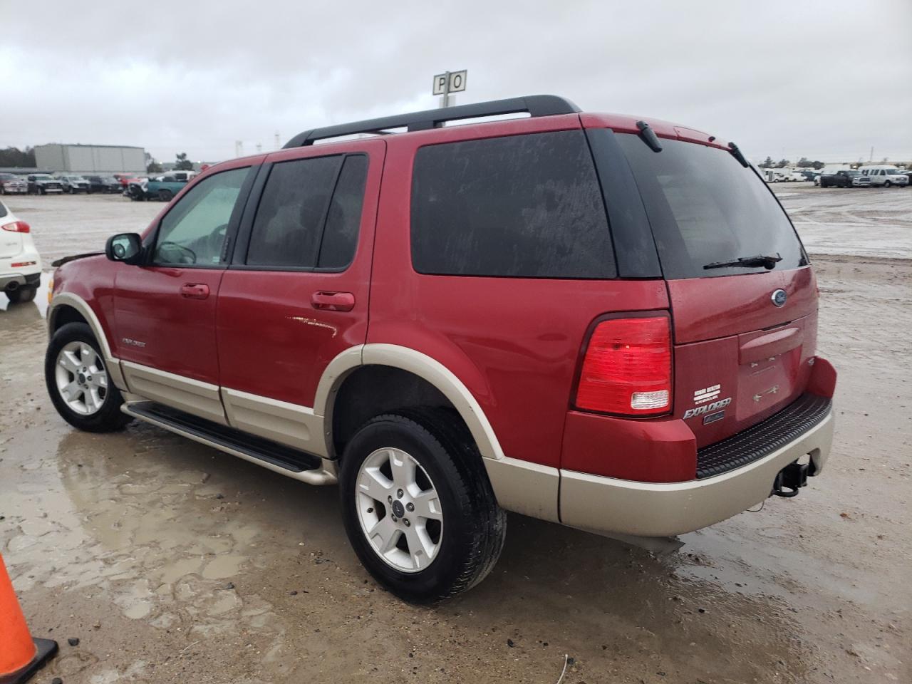 2005 Ford Explorer - Image 2