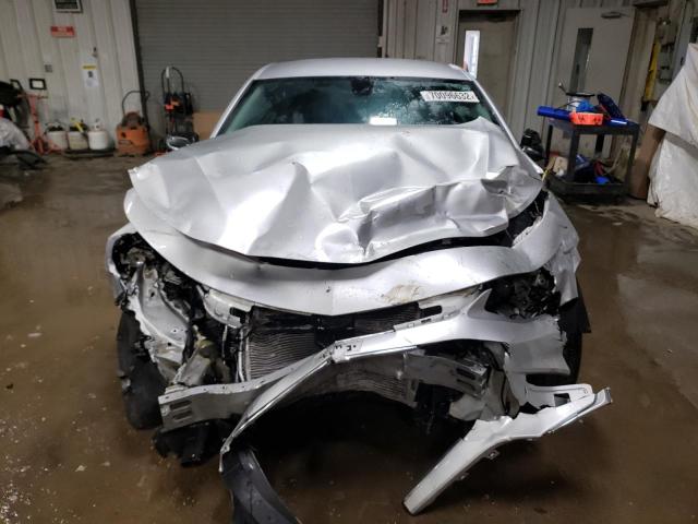  CHEVROLET MALIBU 2016 Srebrny