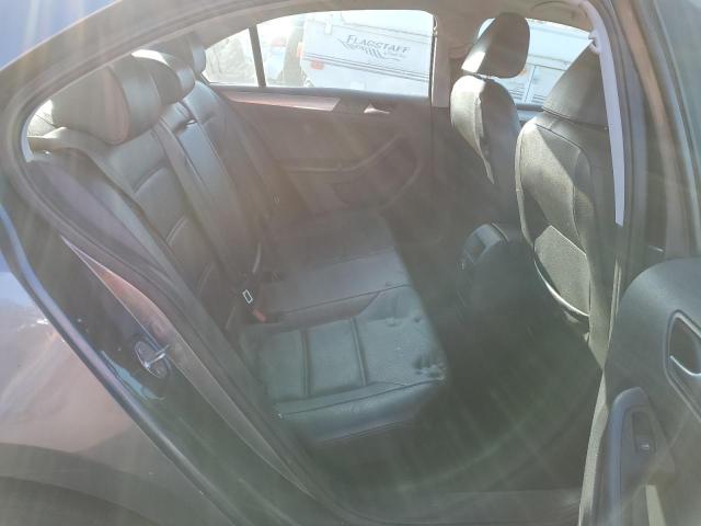 2018 VOLKSWAGEN JETTA SE - 3VWDB7AJ6JM256988