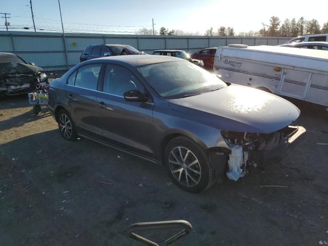 2018 VOLKSWAGEN JETTA SE - 3VWDB7AJ6JM256988