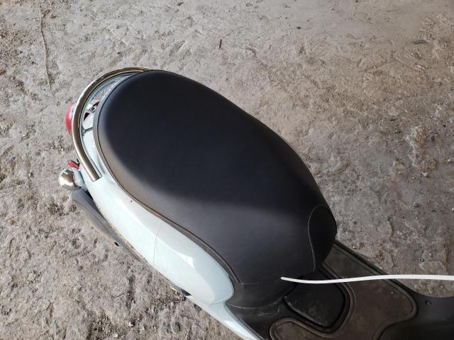 2022 HONDA NCW50 - JH2AF7715NK500295