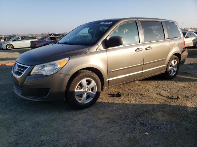 Salvage cars for sale from Copart Antelope, CA: 2010 Volkswagen Routan SE