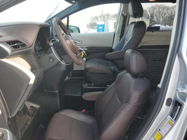 2022 TOYOTA SIENNA LIM 5TDERKECXNS121858