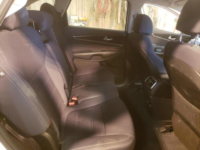 5XYPG4A38HG261313 KIA Sorento