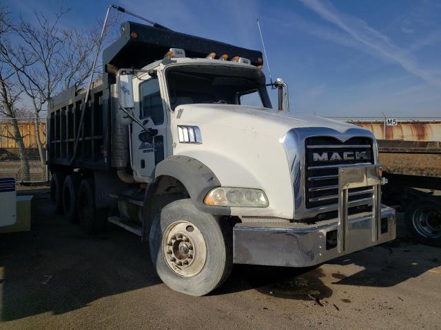 Salvage cars for sale from Copart Moraine, OH: 2007 Mack 700 CTP700