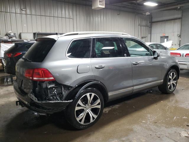 2017 VOLKSWAGEN TOUAREG WO WVGRF7BP9HD002693