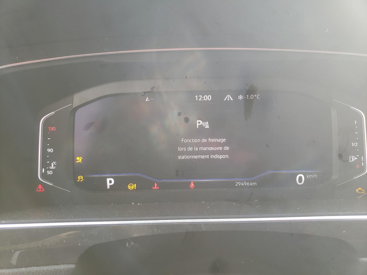 3VV8B7AX5NM010191 2022 Volkswagen Tiguan Se R-Line Black