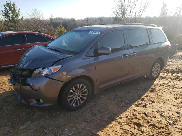 2016 Toyota Sienna XLE