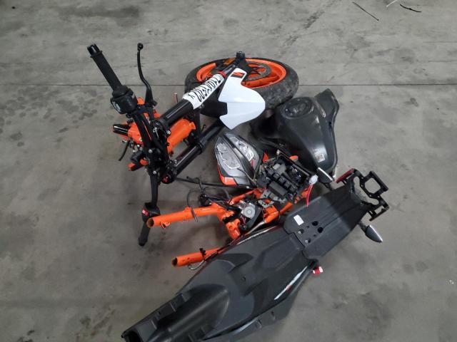 2021 KTM 890 DUKE R - VBKTU9405MM811306