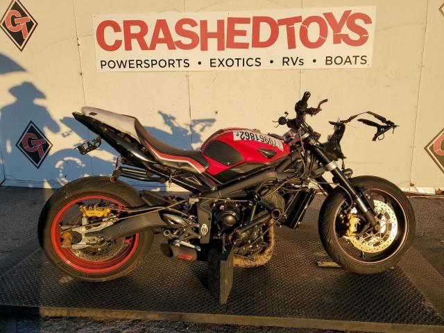 2016 TRIUMPH MOTORCYCLE STREET TRI - SMTL02NEXGT730943