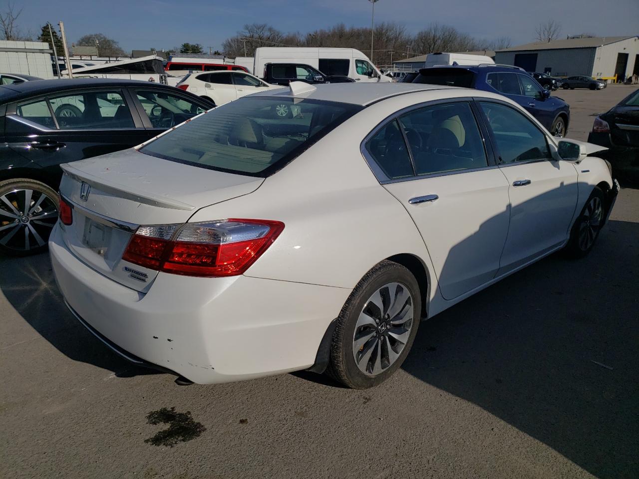 1HGCR6F72EA006492 2014 Honda Accord Touring Hybrid