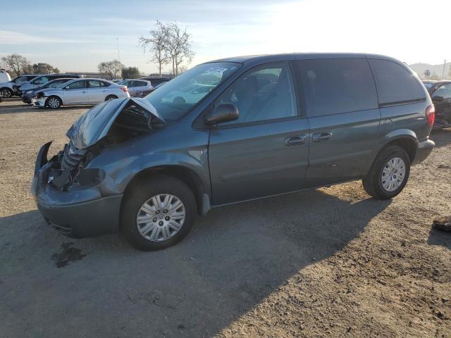 2005 Chrysler Town & Country 