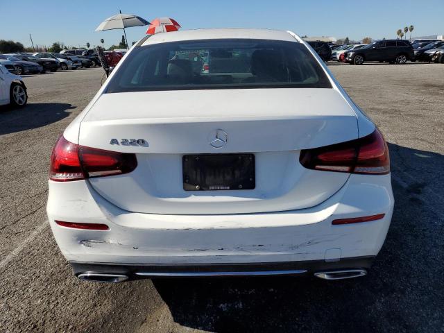 WDD3G4EB8KW023025 Mercedes-Benz A 220