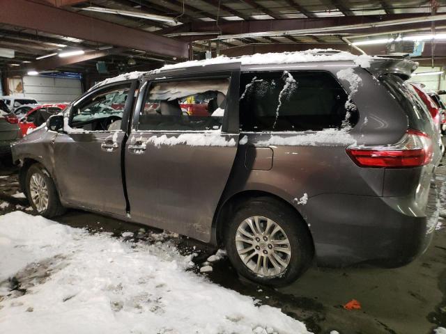 5TDYK3DC6FS647561 Toyota SIENNA XLE