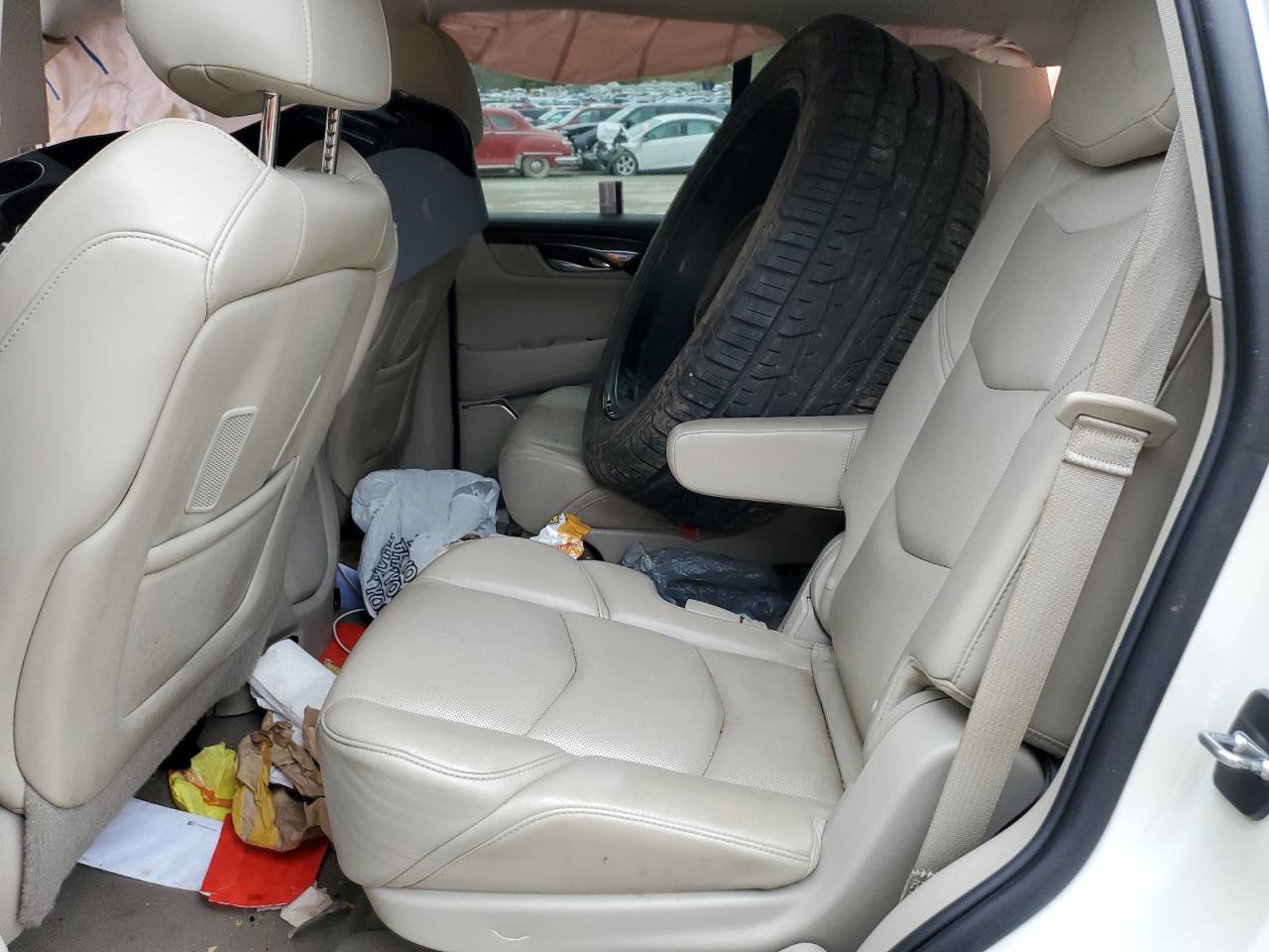 2015 Cadillac Escalade - Image 11