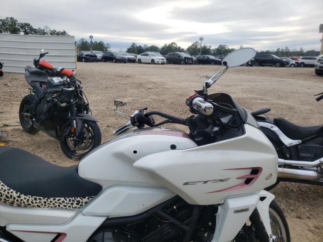 2014 HONDA CTX700 D JH2RC694XEK000422