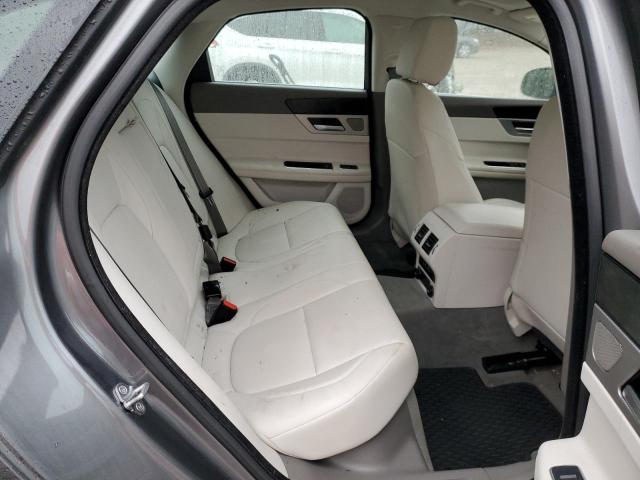 SAJBD4BV8HCY33585 Jaguar XF