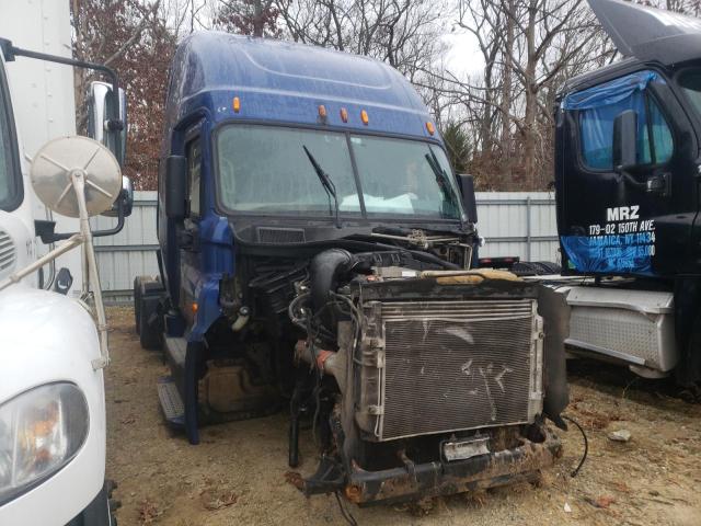 Salvage trucks for sale at Glassboro, NJ auction: 2015 Freightliner Cascadia 125