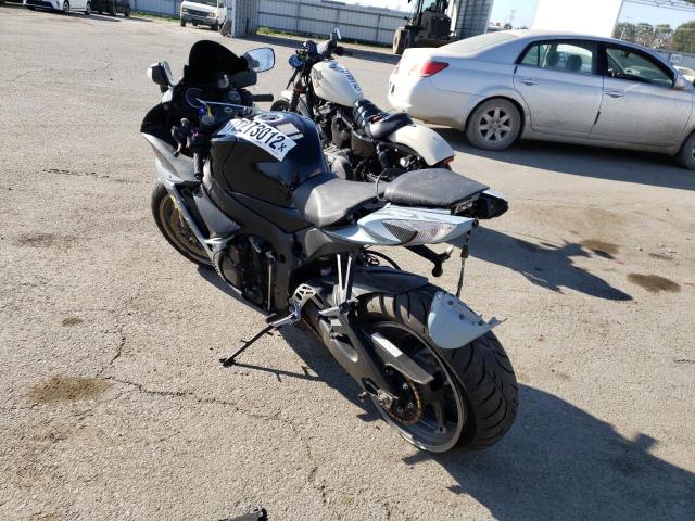 2011 SUZUKI GSX750 - JS1GR7MA7B2102140