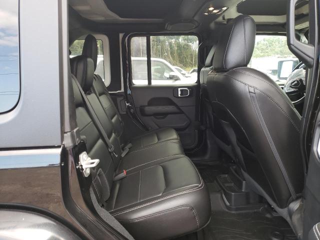 1C4HJXENXLW267032 Jeep Wrangler Unlimited Sahara