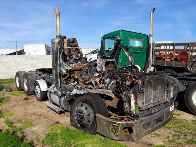 Lot #2494329971 2014 FREIGHTLINER CASCADIA 1 salvage car
