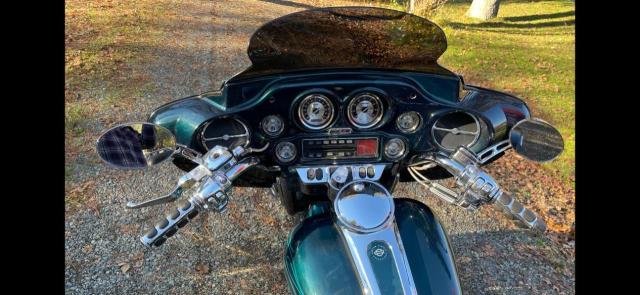 2005 HARLEY-DAVIDSON FLHTCSE2 1HD1PKE105Y951139