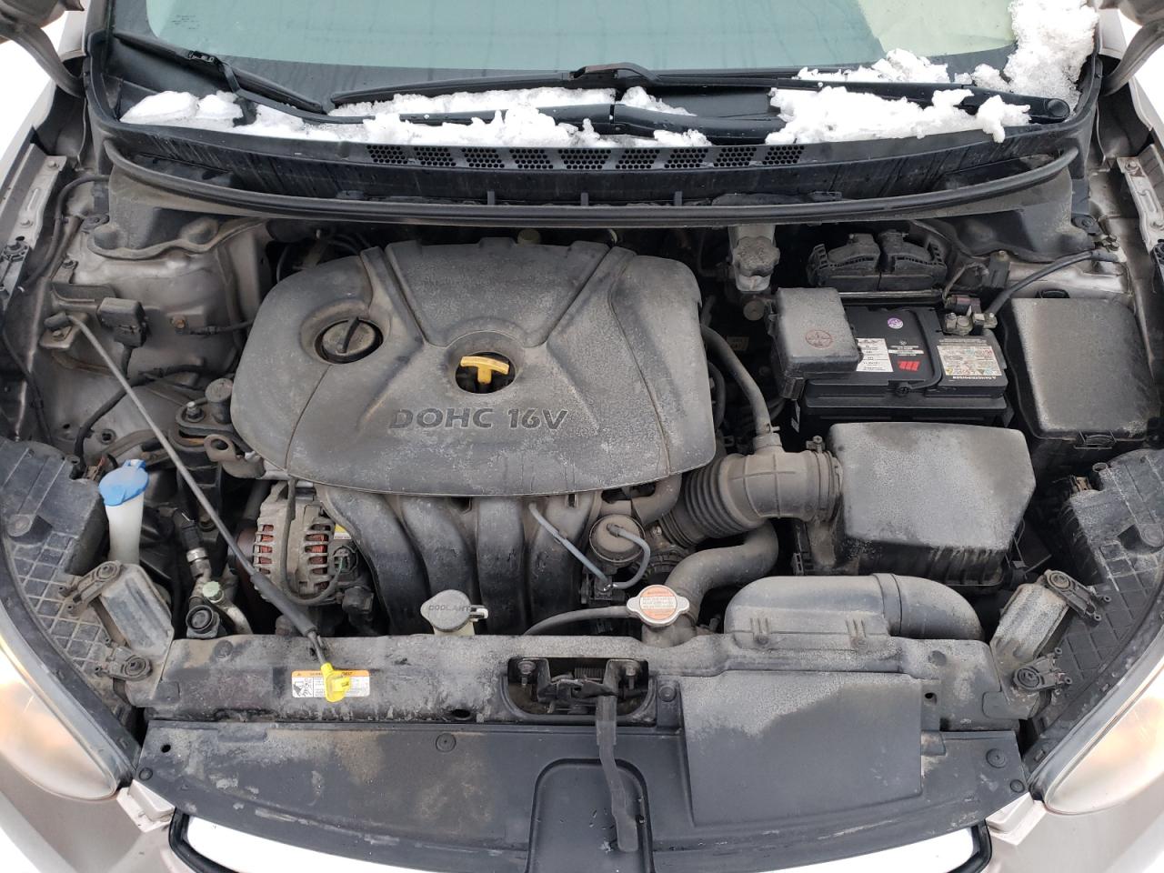 2012 Hyundai Elantra - Image 11