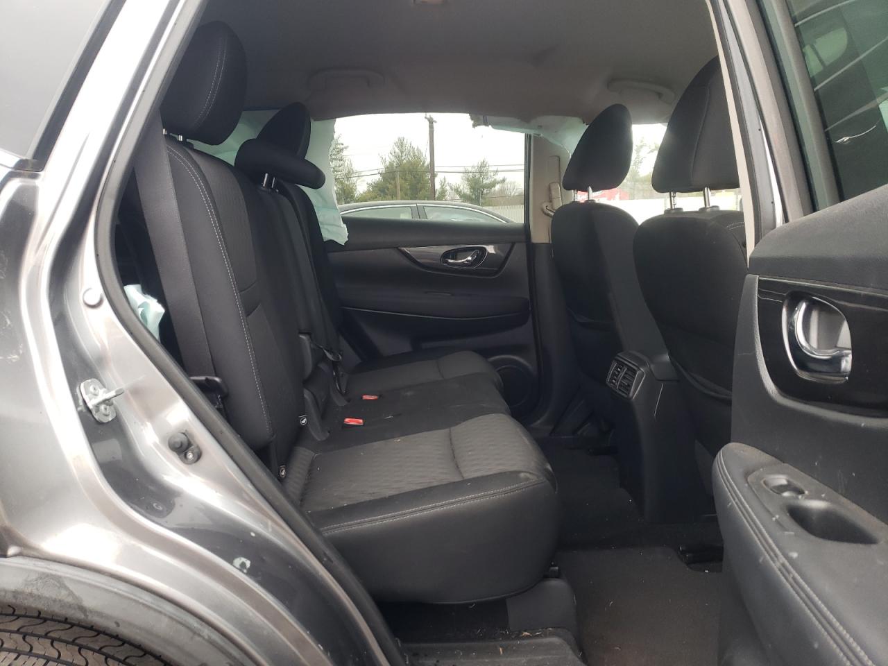 KNMAT2MTXJP569846 NISSAN ROGUE 2018