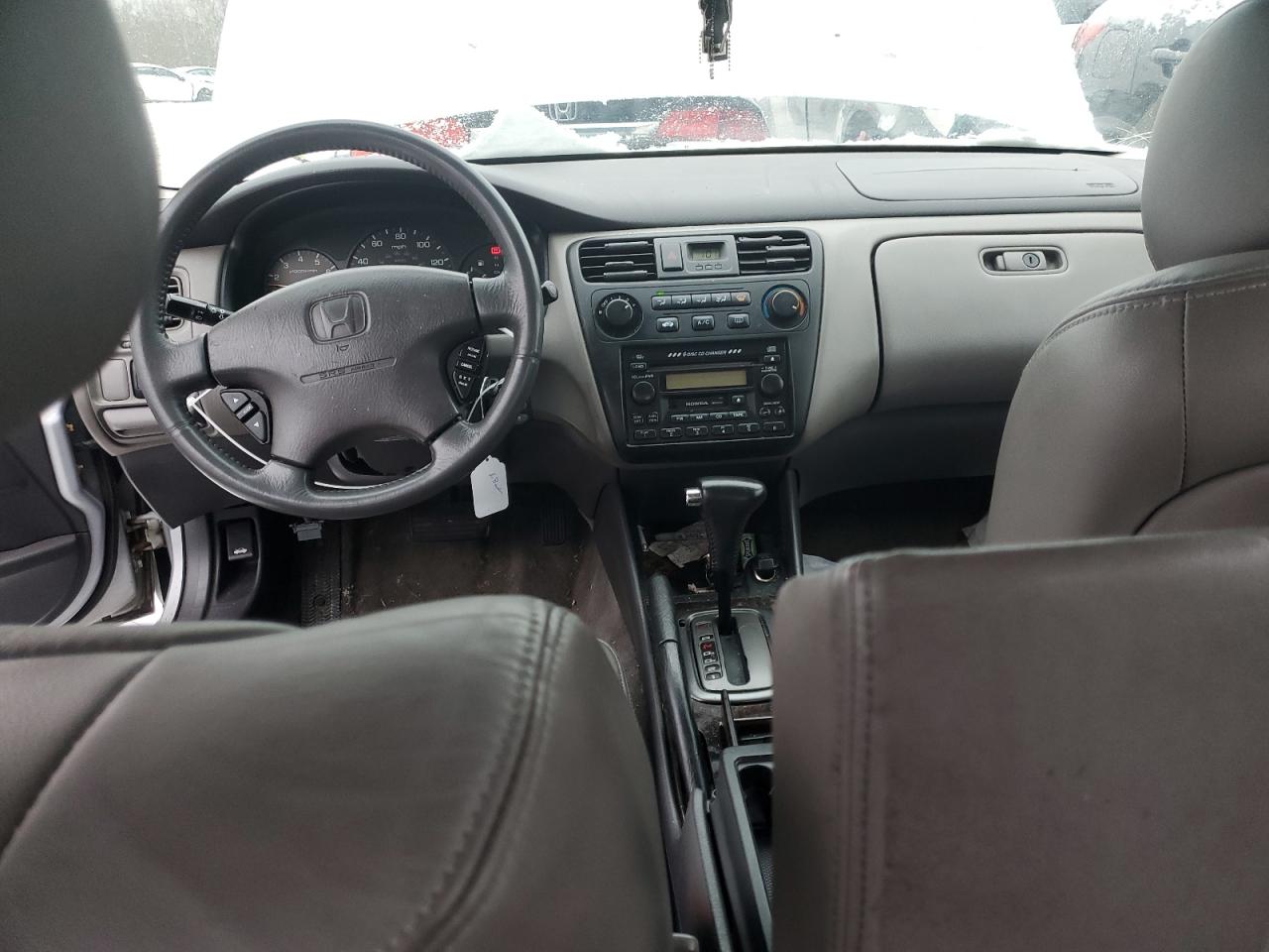 2001 Honda Accord - Image 8