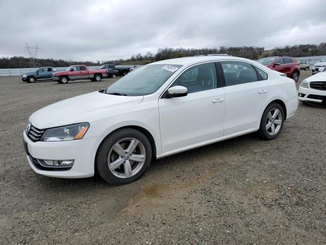 2015 VOLKSWAGEN PASSAT S - 1VWAT7A30FC081597