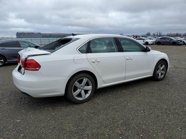 2015 VOLKSWAGEN PASSAT S - 1VWAT7A30FC081597