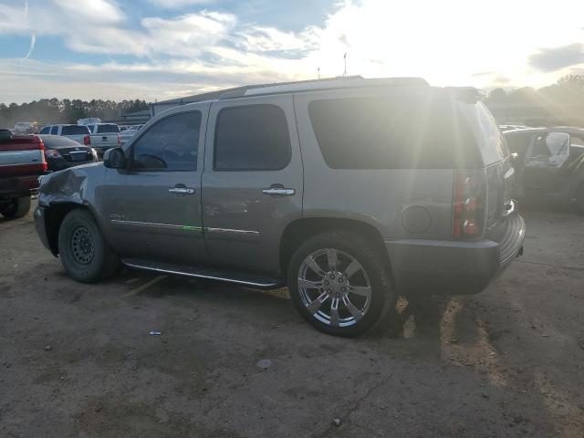 1GKS1EEF1CR261674 GMC YUKON DENALI