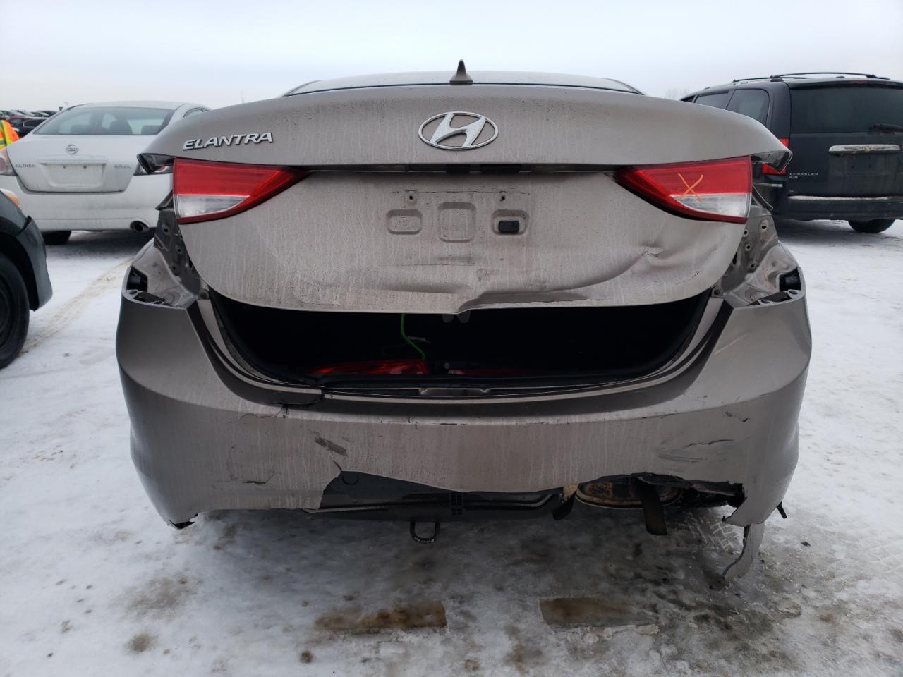 2012 Hyundai Elantra - Image 6