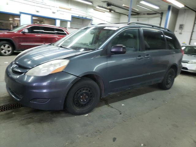 Salvage cars for sale from Copart Pasco, WA: 2006 Toyota Sienna CE