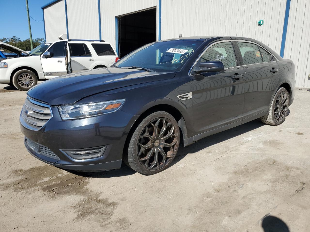 1FAHP2E80HG105364 FORD TAURUS SEL 2017