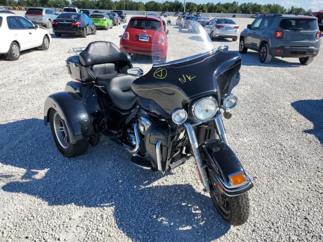 Salvage motorcycles for sale at Arcadia, FL auction: 2009 Harley-Davidson Flhtcutg
